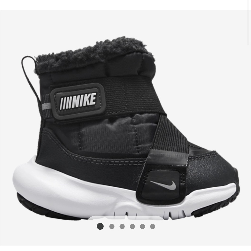Nike Black and White Kids' Winter Boots 6c